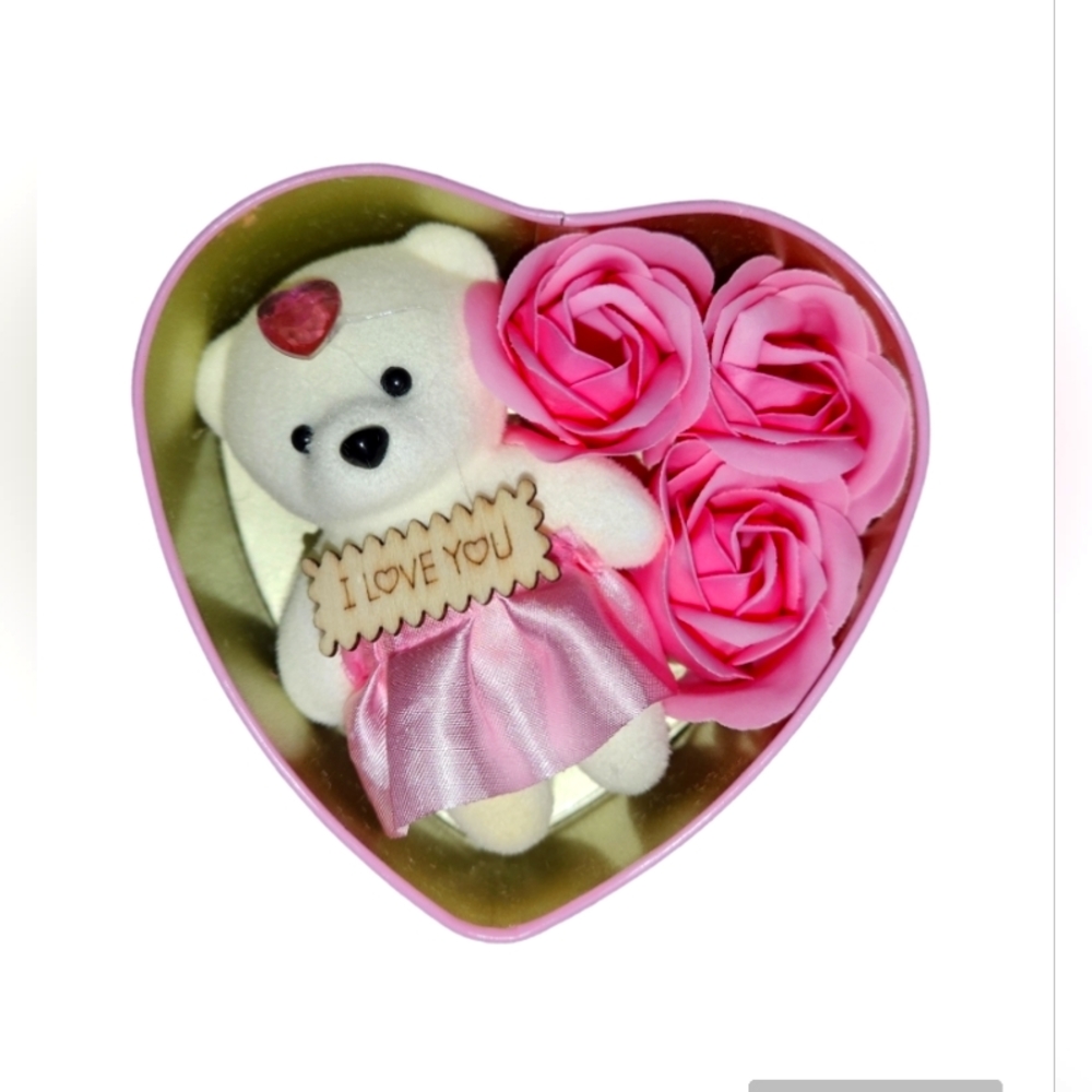 💕Heart Shaped Gift Box With Rose & Mini Bear💕